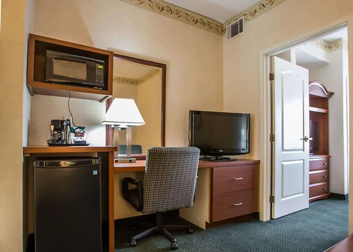 Express By Ihg Hotel
