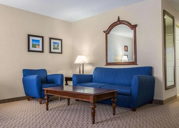 Hotel Express By Ihg Dixon